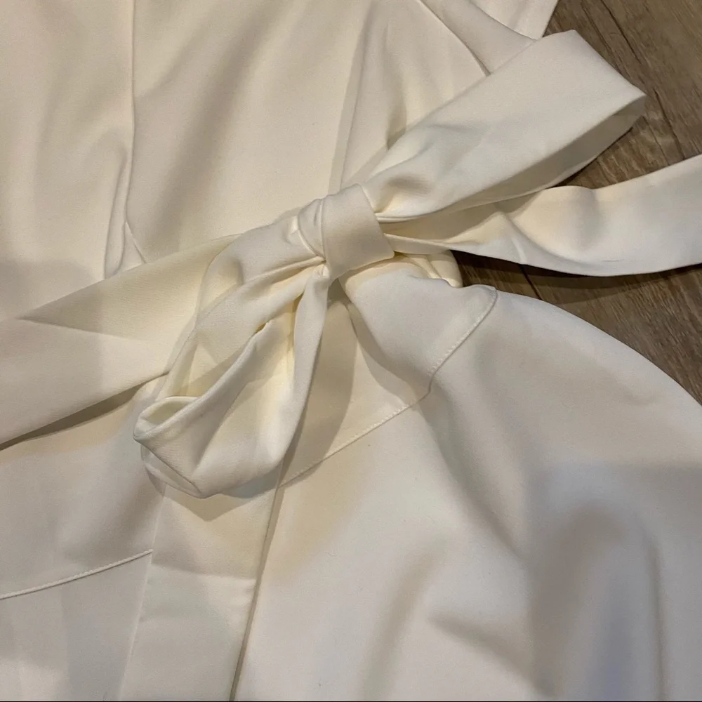 Off-White Peplum Blouse - Picture 2 of 3